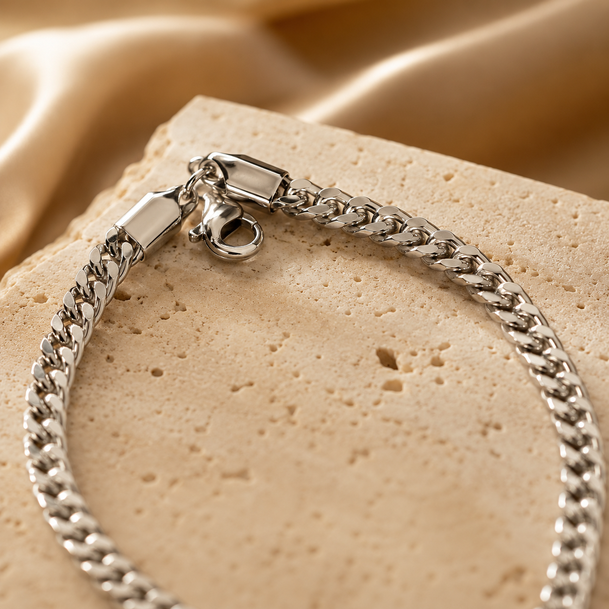 Sanyian Silver Cuban Link Chain